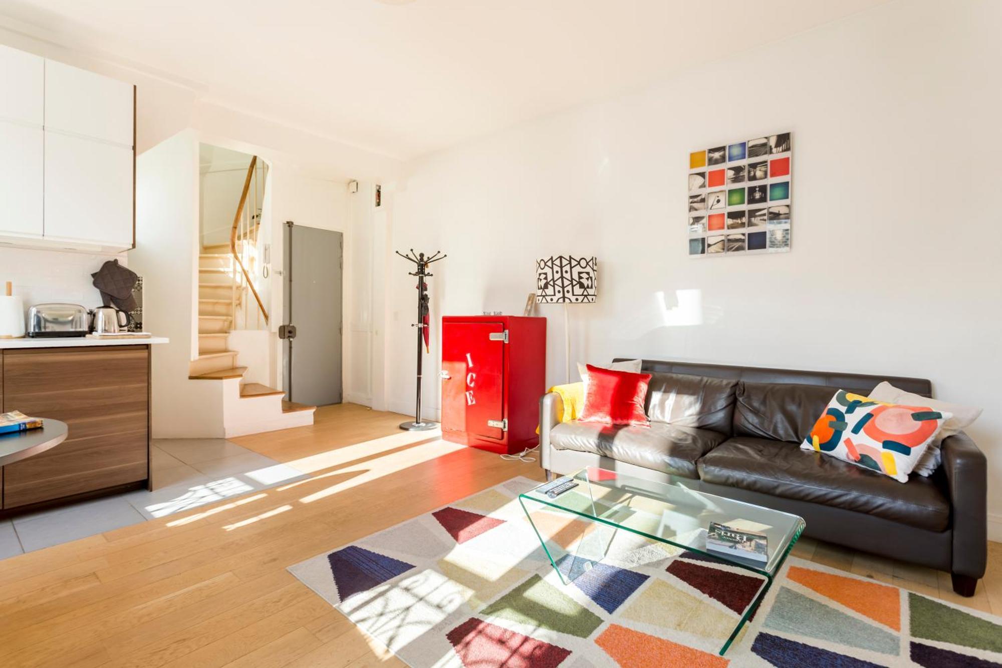 Welcome To Montmartre ! Parigi