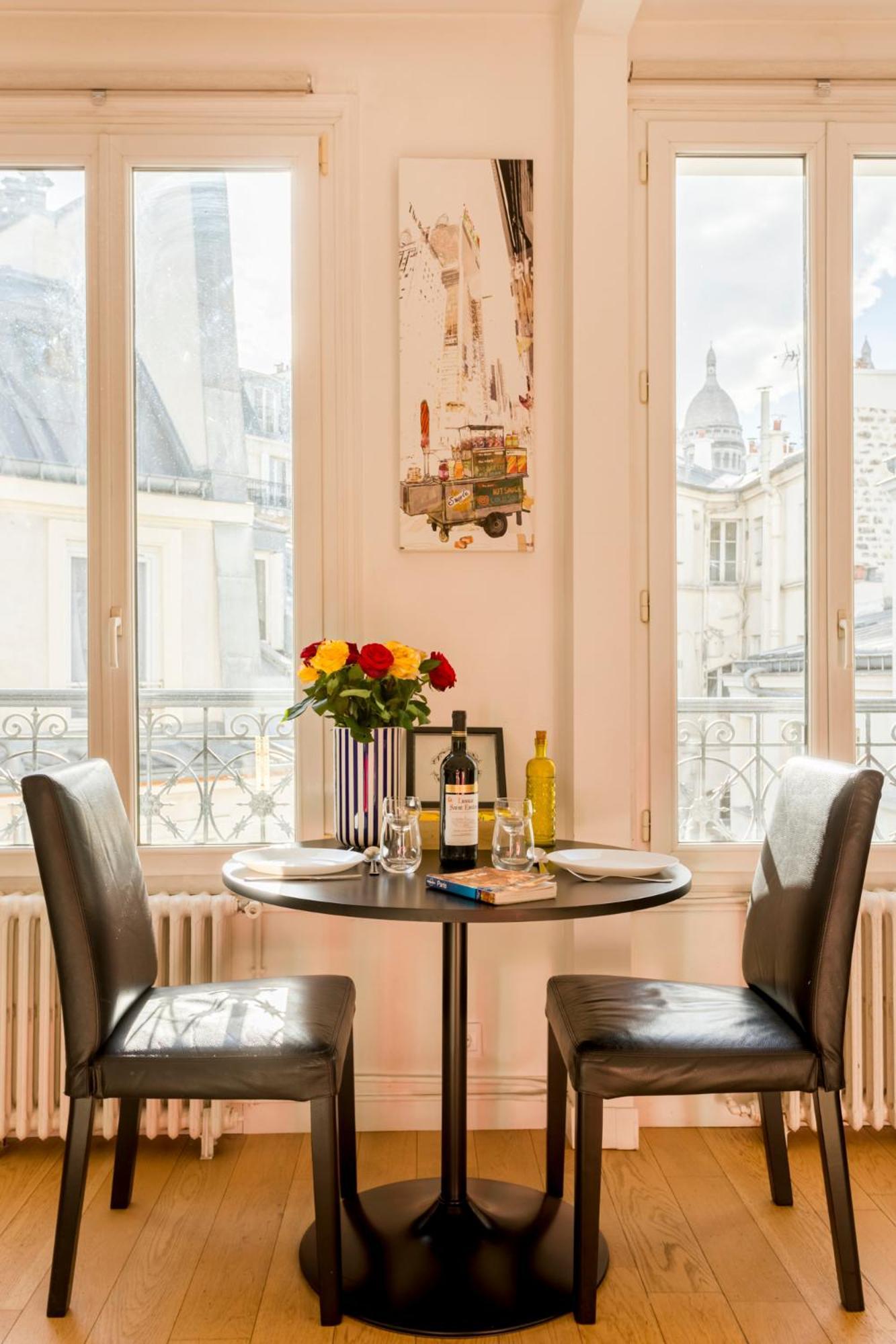 Welcome To Montmartre ! *